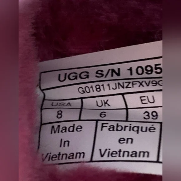 UGG Fluff Yeah Flatform Slide Sandals Size 8 Like New MSRP $110 - Picture 7 of 8